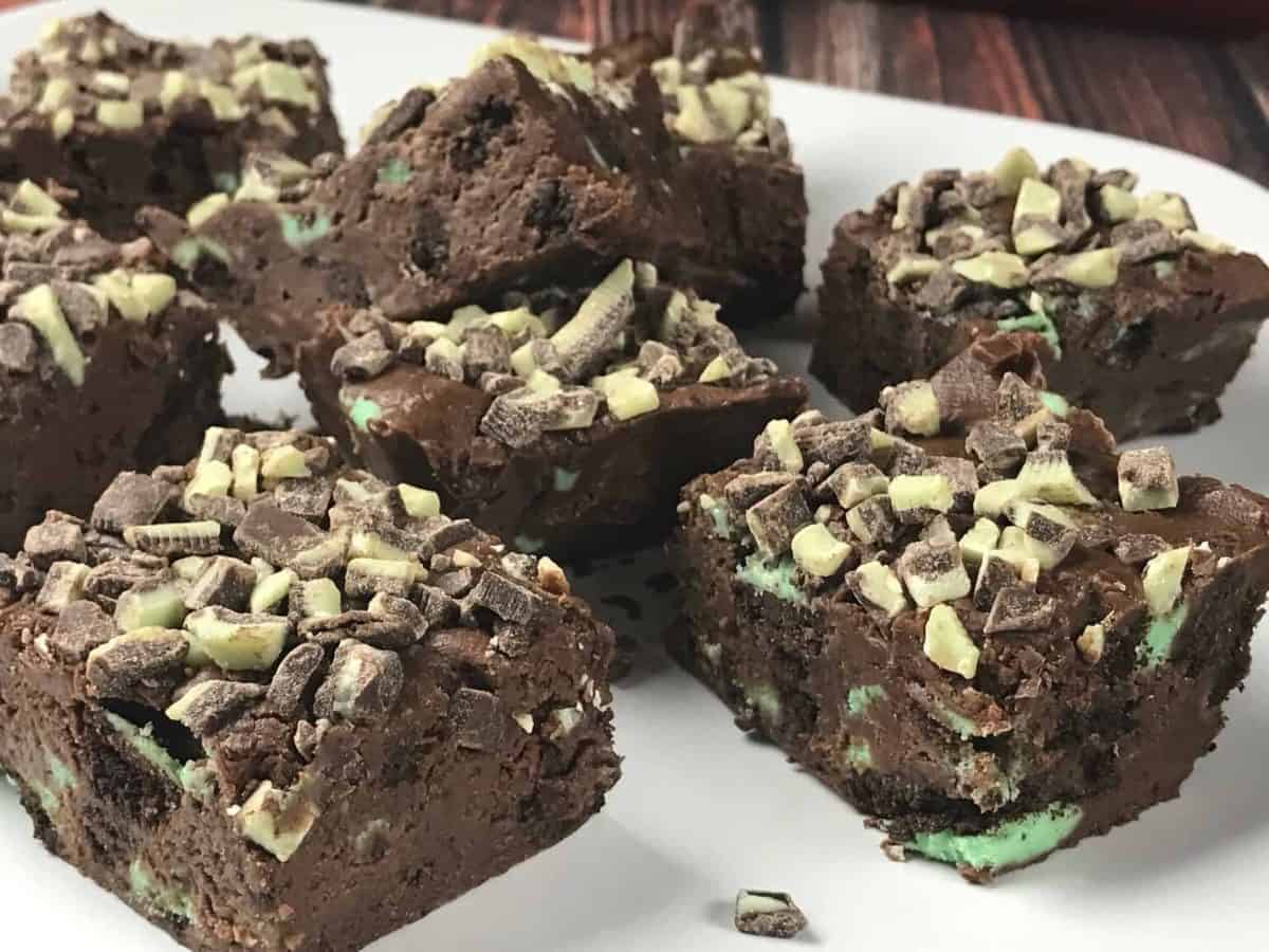 You'll want to check out these Easy Oreo Mint Fudge for your Saint Patricks Day party. A piece of cake covered in chocolate