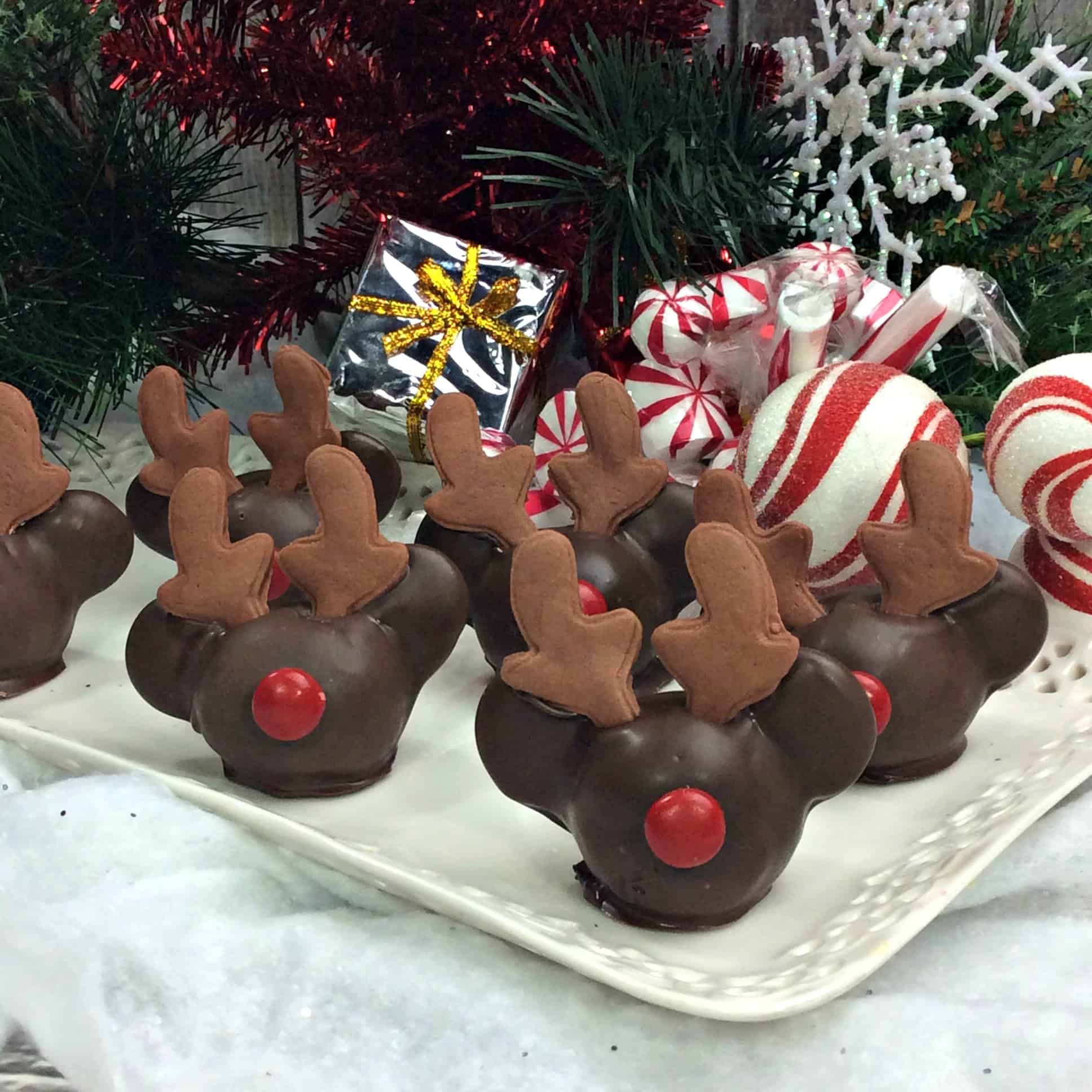 Mickey Reindeer Cake Pop Disney Holiday Recipe for Kids