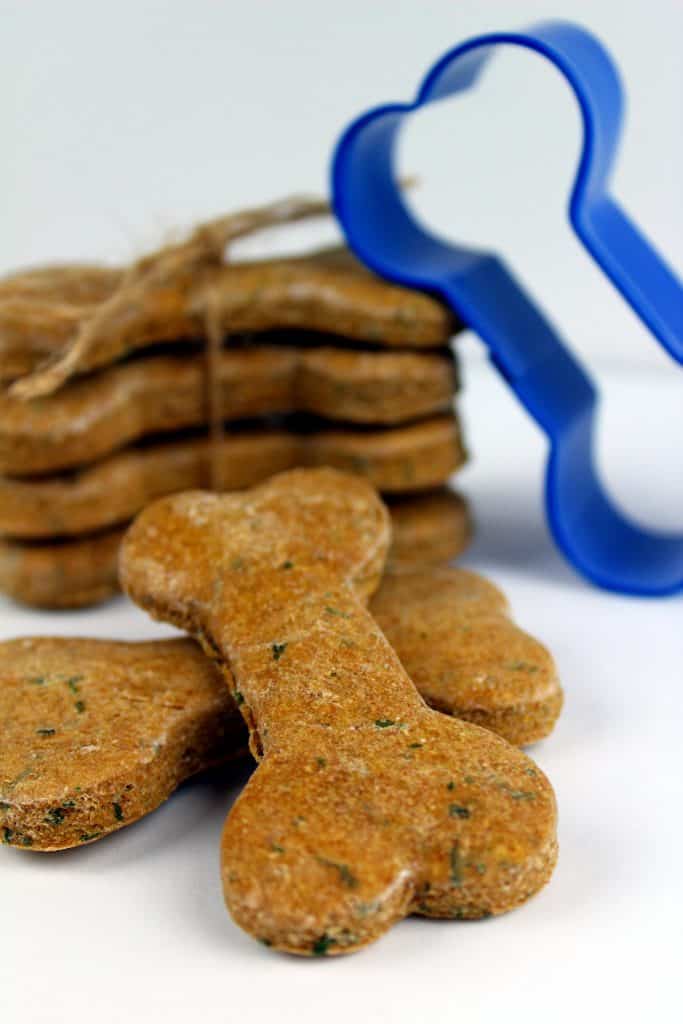 Chicken and Parsley Homemade Dog Biscuit Recipe