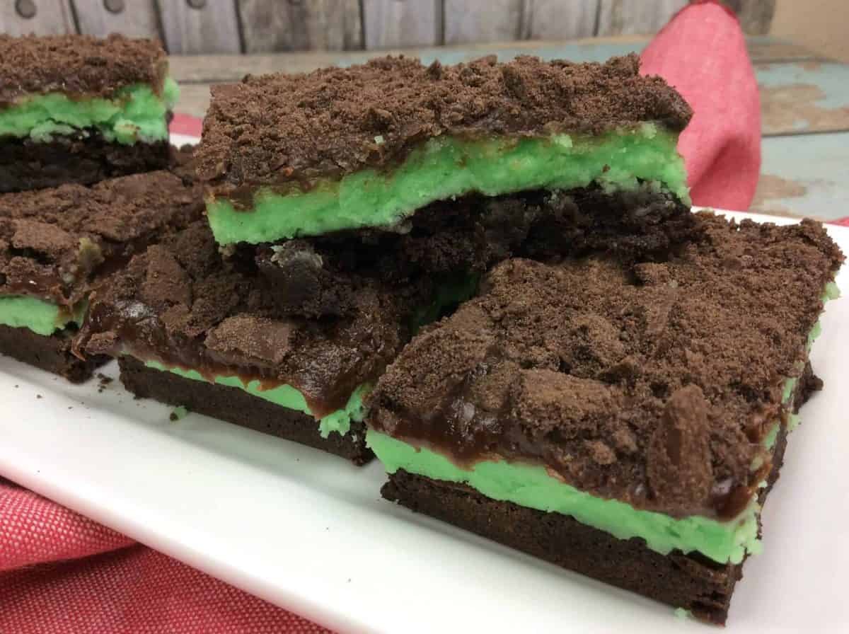 A thin mint brownie sitting on a plate