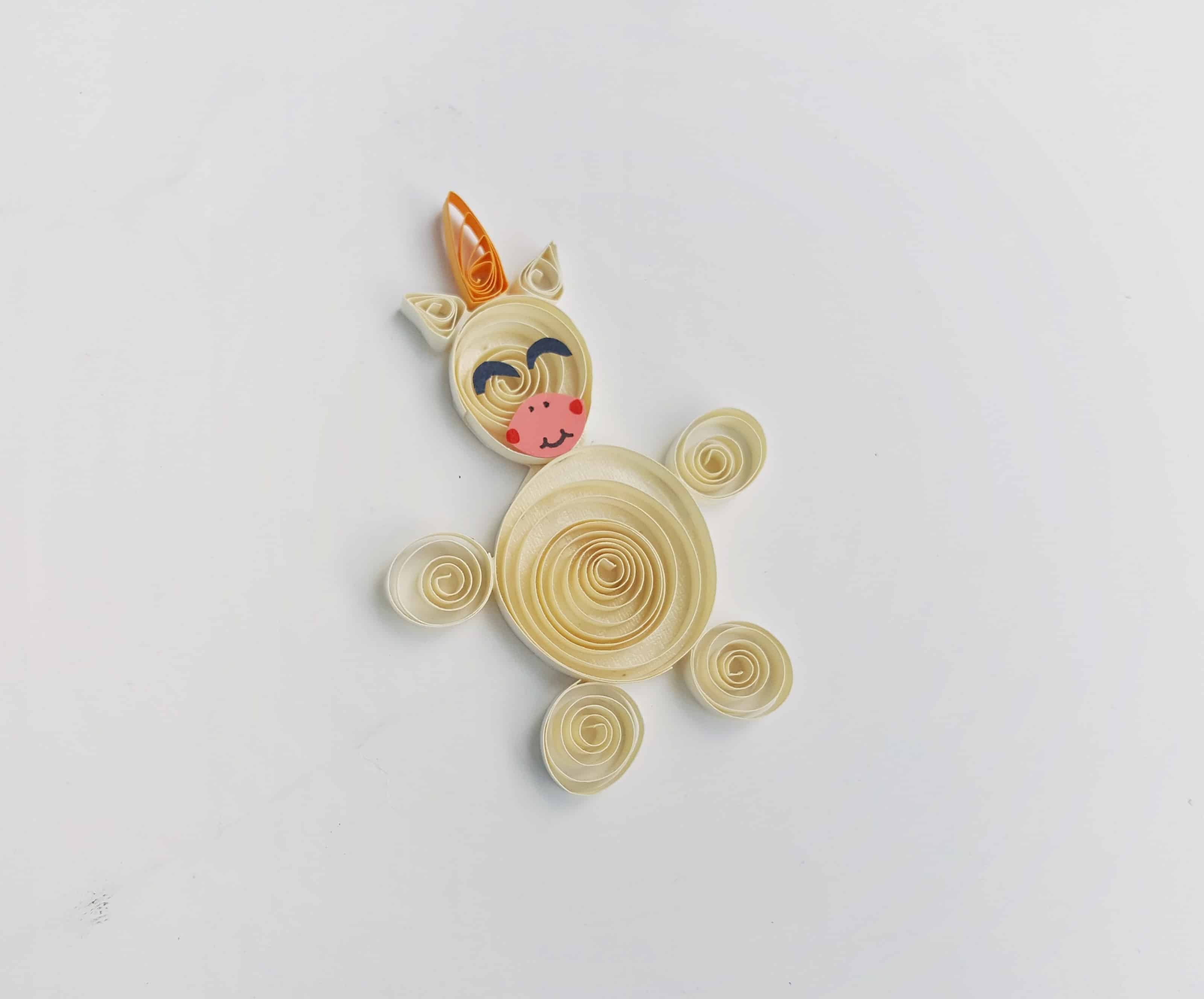 small pieces of paper quilled