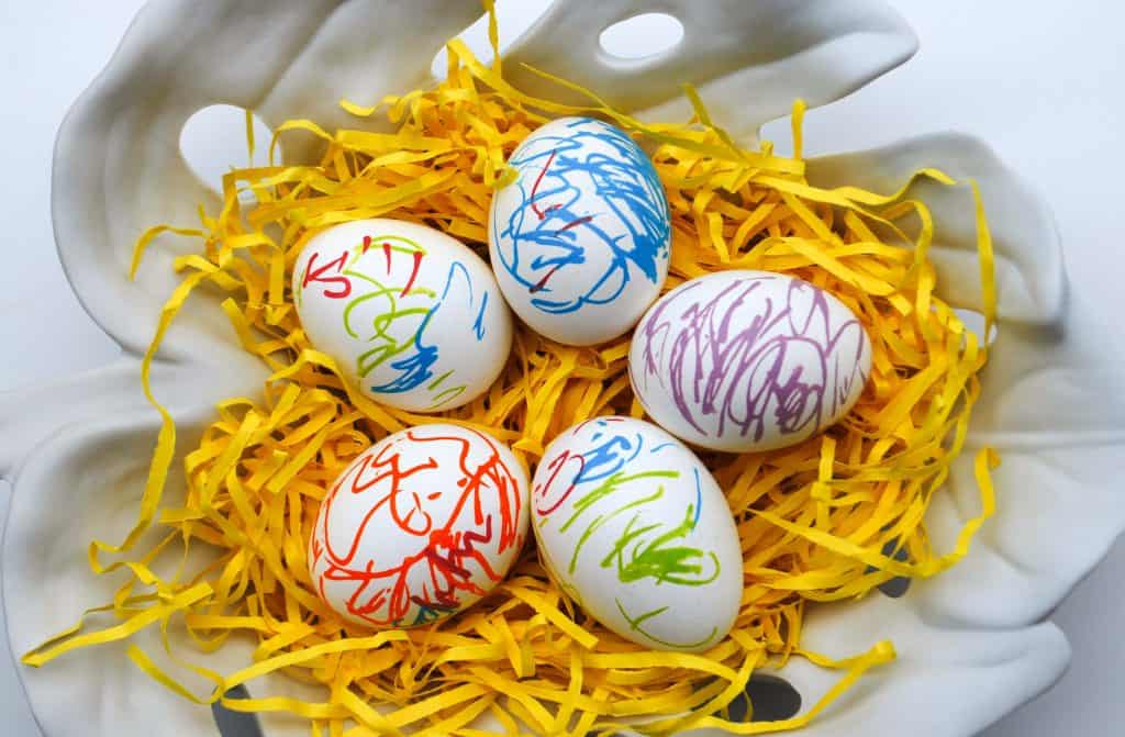 33 Creative DIY Easter Egg Decorating Ideas Decorating Easter Eggs Paint Pen Easter Eggs Easy Kids Craft Featured 1024x671