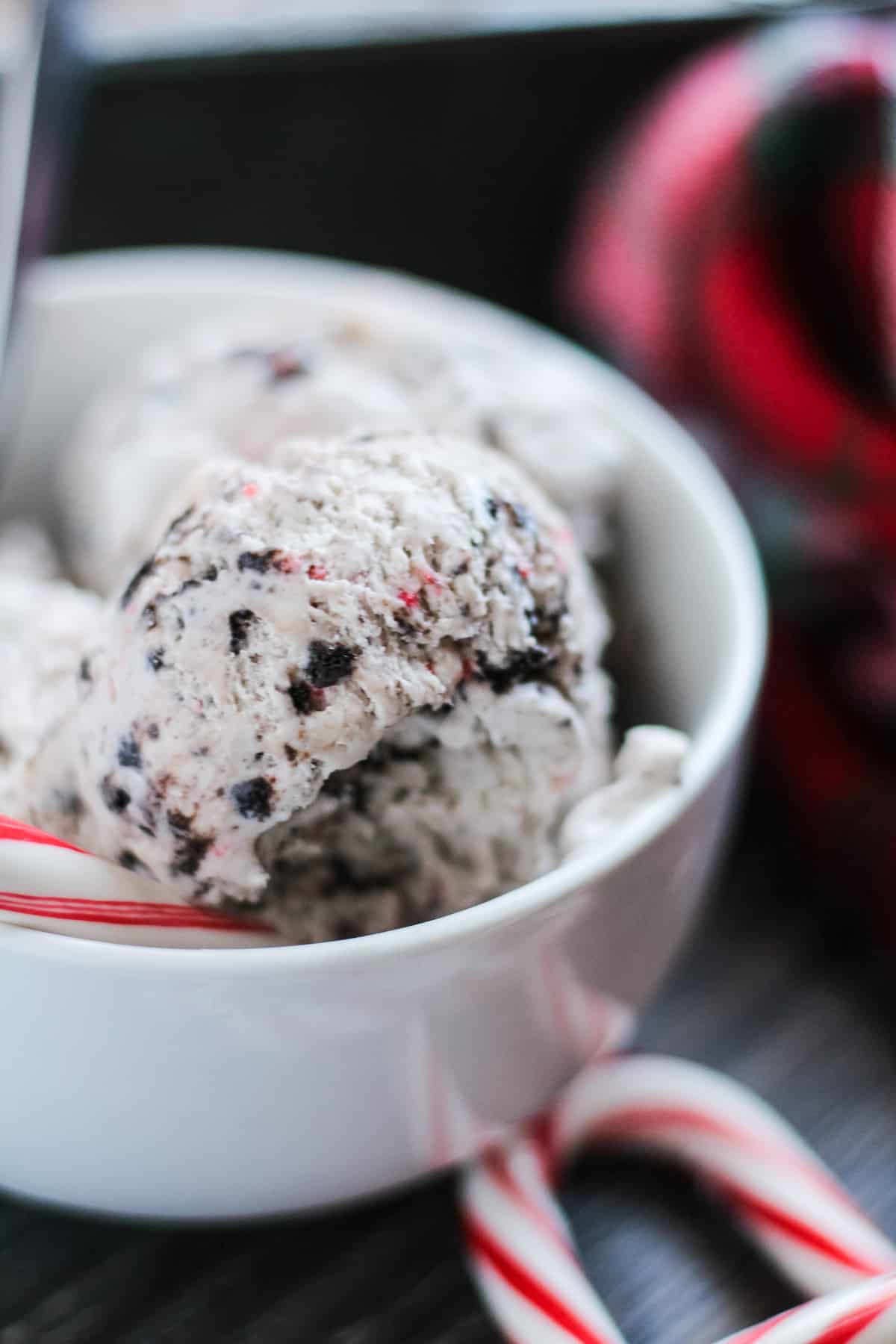 Homemade Peppermint Oreo Ice Cream A Sparkle of Genius
