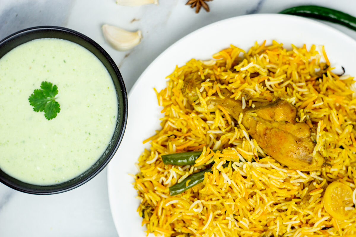 best chicken biryani with dipping sauce