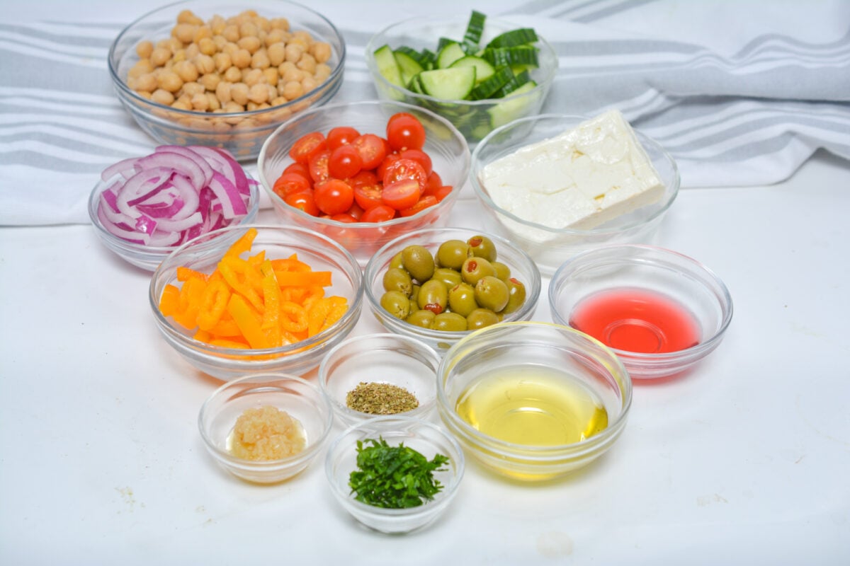Chickpea Greek Salad ingredients