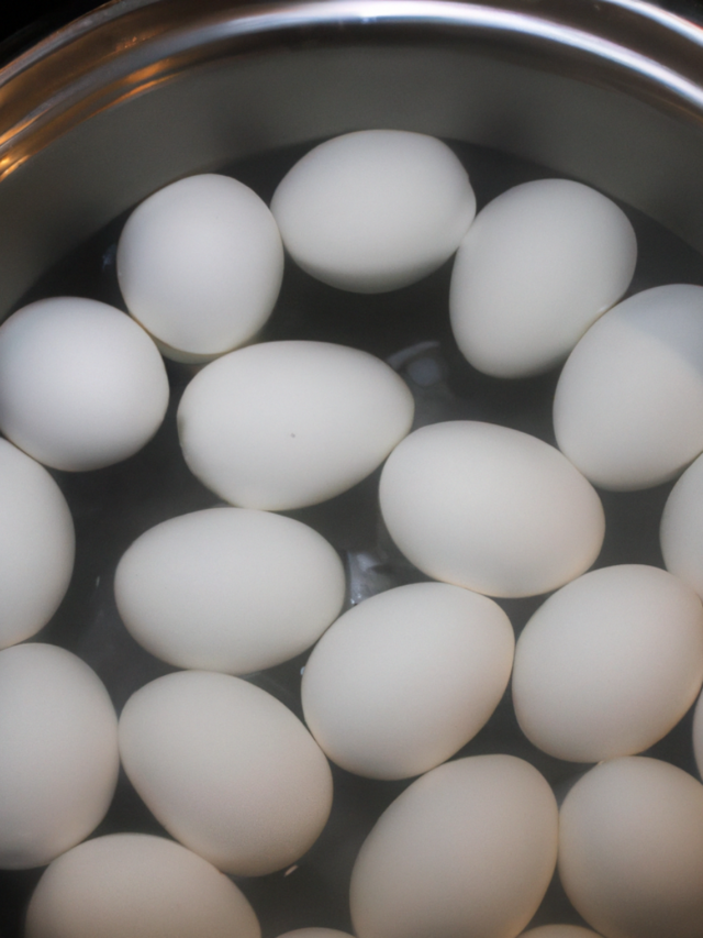 Best way to boil Easter eggs without Cracking A Sparkle of Genius